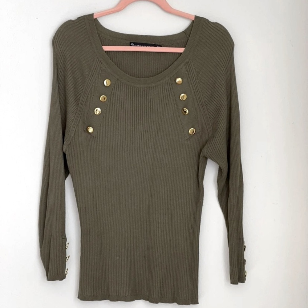 Fashion to figure ribbed sweater